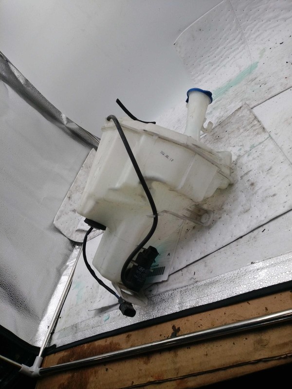 2016 KIA FORTE Washer Fluid Reservoir OEM 98610A7010 Silver 123K Miles