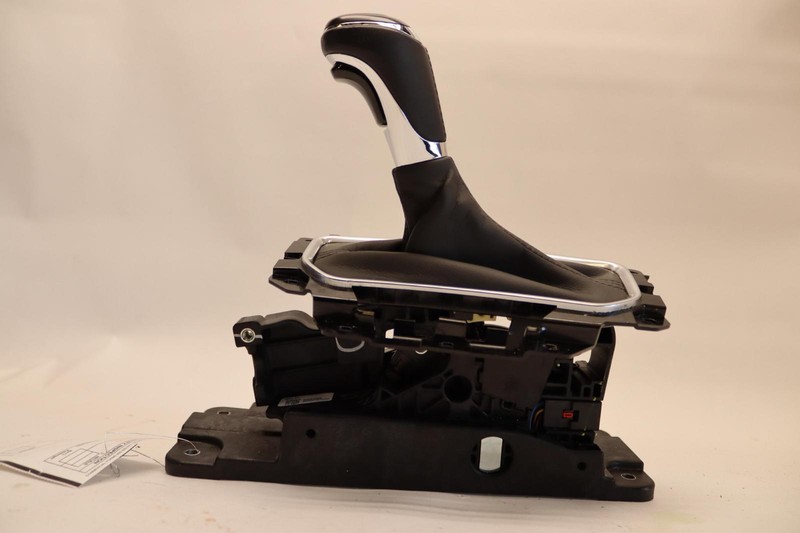 2019-2021 CHEVY TRAVERSE AUTOMATIC TRANSMISSION GEAR SHIFTER LEVER OEM