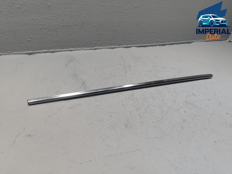 2018-2024 TOYOTA CAMRY REAR PASSENGER SIDE DOOR WINDOW BELT CHROME MOLDING OEM