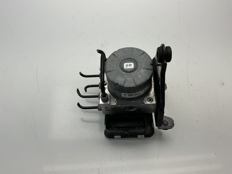 2020 VW Passat ABS Anti Lock Brake Pump Module w/o OEM 561614517h
