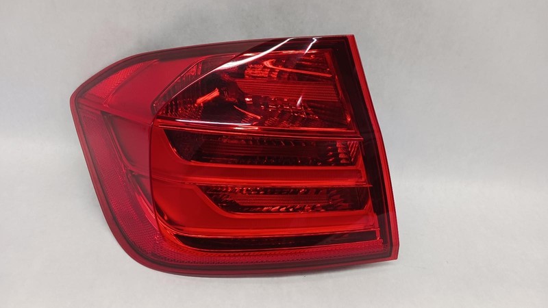 12-'15 BMW 328i Sedan Left driver outer Taillight OEM Grade A!