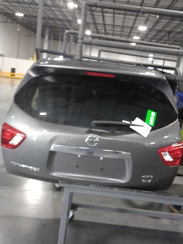Used Deck Lid fits: 2017 Nissan Pathfinder 3.5L manual lift Grade B