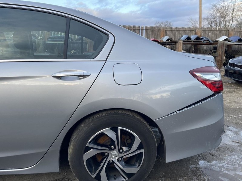 13-17 HONDA ACCORD LEFT QUARTER PANEL SILVER PC:NH830M 2.4L AT FWD 158K LX 63650