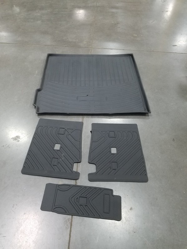 2015 BMW X5M F85 Rear Passenger / Trunk Rubber Floor Mats #9227 VV5