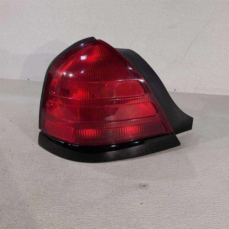 03-04 Mercury Marauder Driver Taillight Tail Light Lh Aa7489 - NOTE