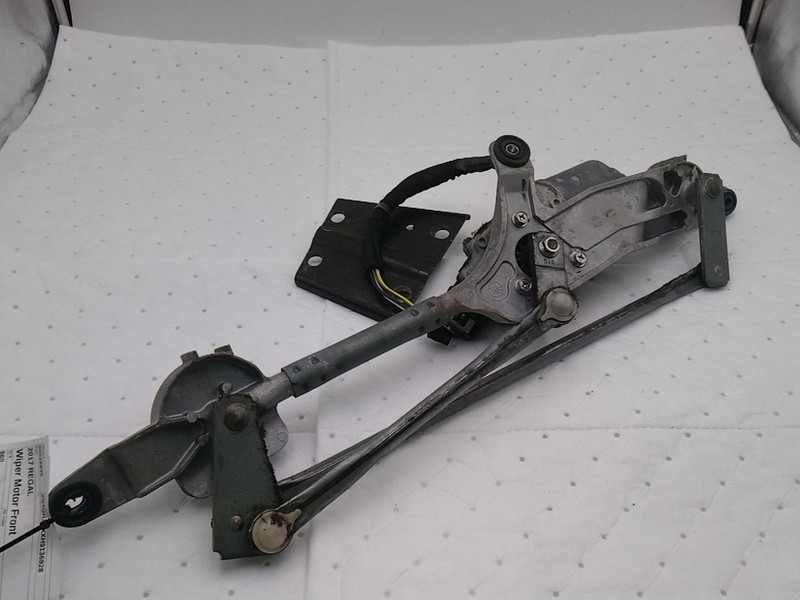 2017 Buick Regal Wiper Motor OEM 13277078 121K Miles White 4DR