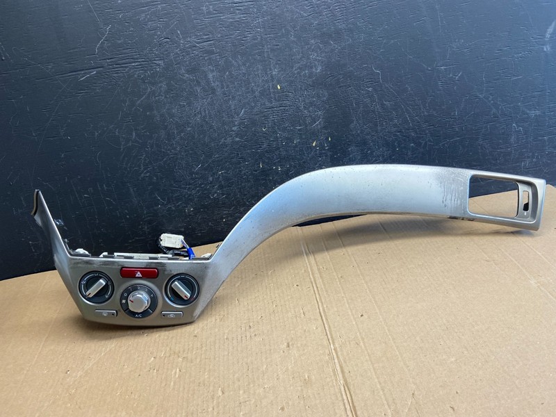 2009 to 2013 Subaru Forester Temperature Control Climate Heat A/C OEM AE4234 DG