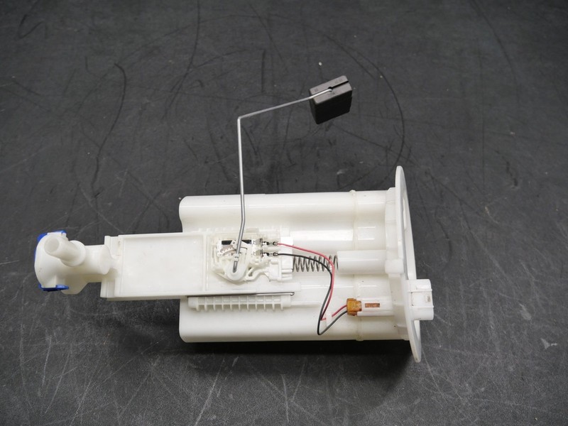 2015-2018 Lexus RC F Fuel Sending Unit Hanger Level Sensor Tank 77010-24010 OEM