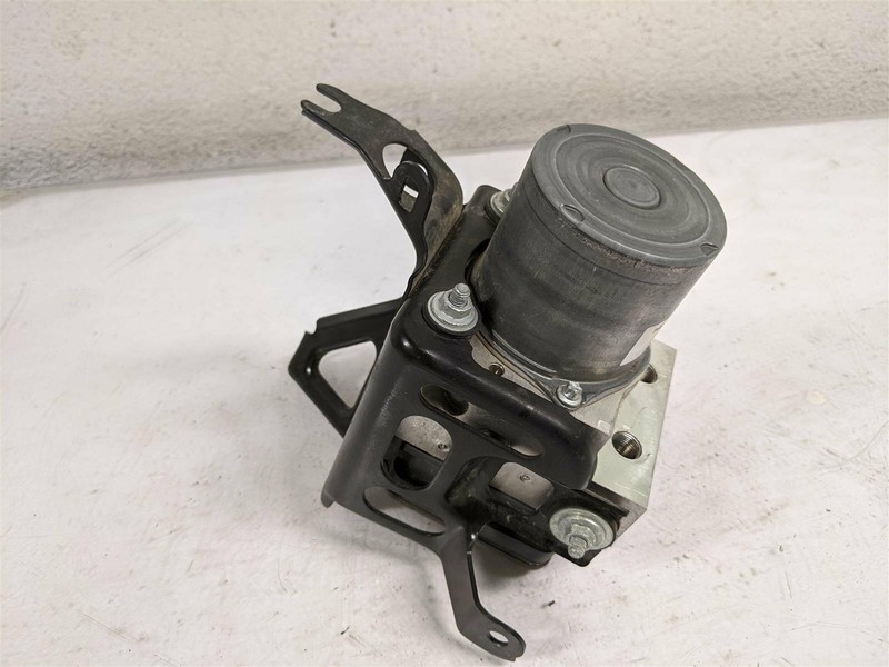 17 18 Acura Nsx Abs Pump Modulator Accumulator Anti Lock Brake 57111-T6n-A02