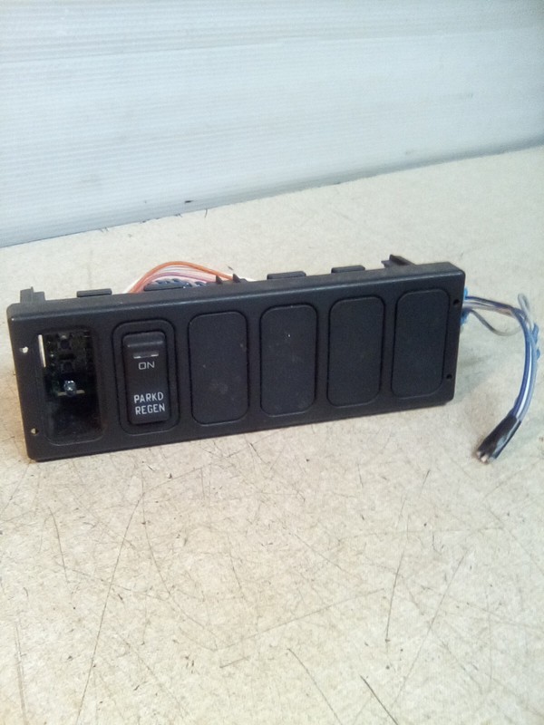 2026 International 3575432C5 Dash Switch Panel 32289-101