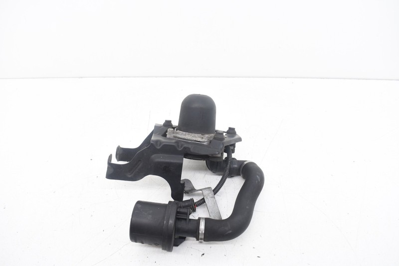 2009 BMW E90 328xi N51 SECONDARY SMOG AIR PUMP UNIT W BRACKET HOSE OEM KW85