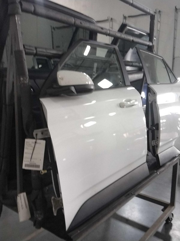 2021 Hyundai Venue Left Front Door White 699308 58k Miles - OEM Used Part