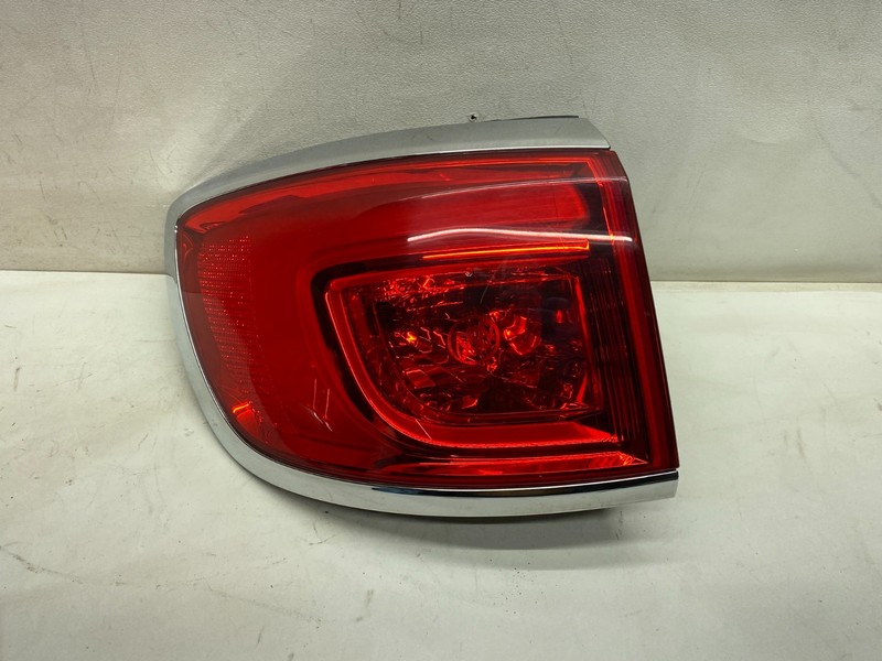 2013-2017 BUICK ENCLAVE LEFT REAR OUTER TAIL LIGHT LAMP ASSEMBLY 2TR MOUNTED OEM