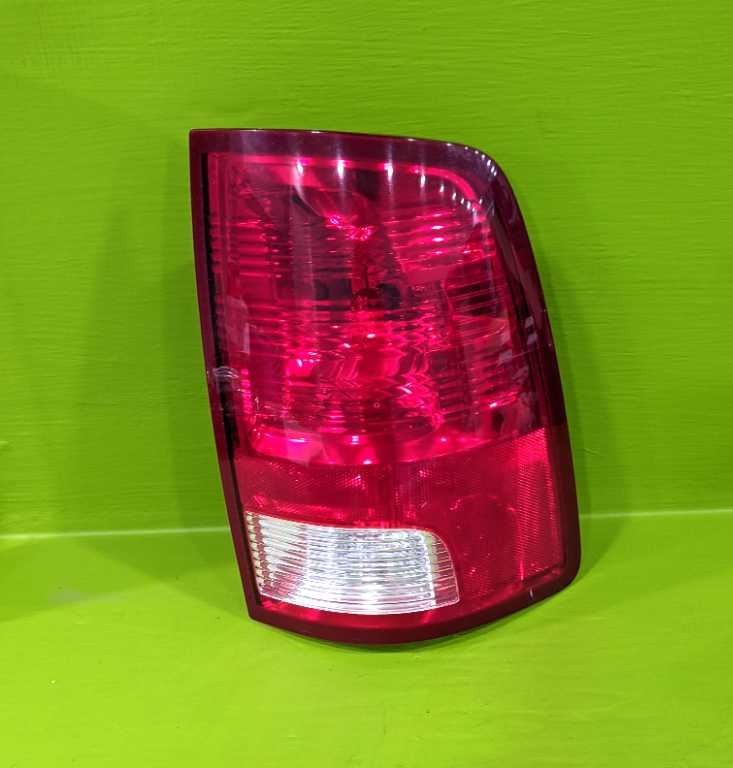 09-18 RAM 1500 PASSENGER RIGHT TAILLIGHT LAMP OEM 3820-80