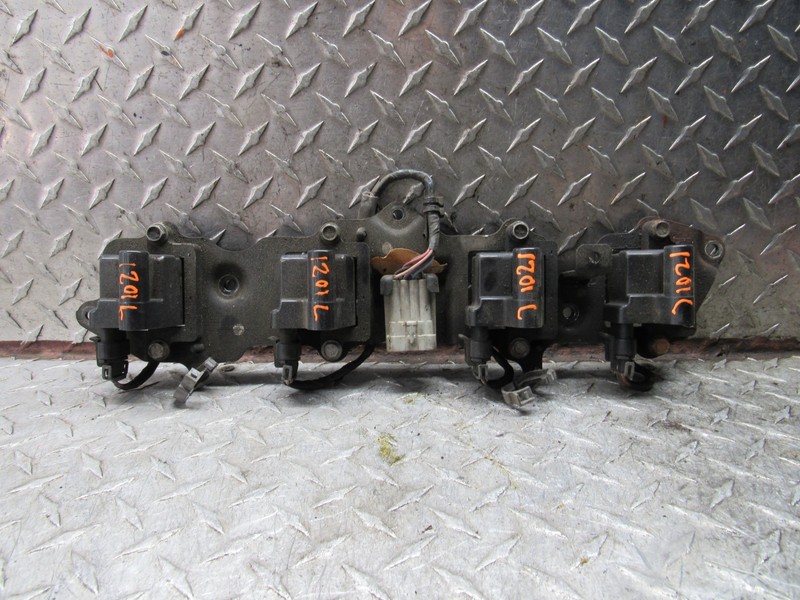 00-06 GMC YUKON XL 1500 LEFT DRIVER IGNITION COIL BRACKET MITSUBISHI 12558693