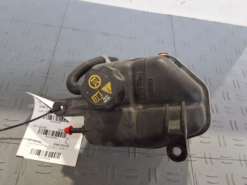 Coolant Reservoir Coupe Fits 08-15 CTS 3445089