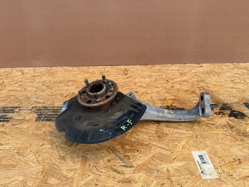 GENESIS SEDAN & G80 G90 2015-2020 OEM FRONT RIGHT PASSENGER SPINDLE KNUCKLE RWD