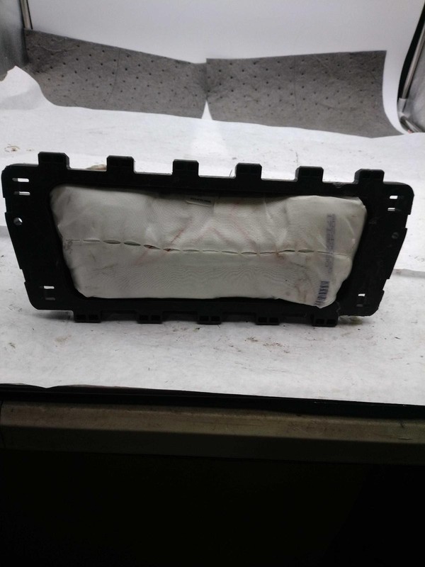 2018 BMW 750i Instrument Panel Air Bag Right White 525086 Used 101K Miles