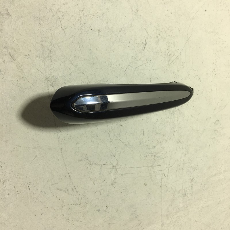 18-20 BMW 530E FRONT PASSENGER SIDE DOOR EXTERIOR HANDLE COMFORT ACCESS A89 OEM