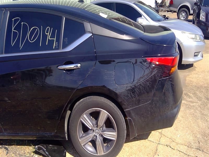 Driver Left Quarter Panel Fits 19-20 ALTIMA 572331