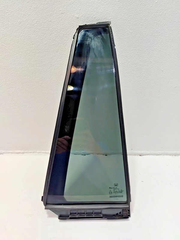 HONDA PILOT REAR PASSENGER SIDE DOOR WINDOW CORNER FIXED GLASS 2016-2022 OEM