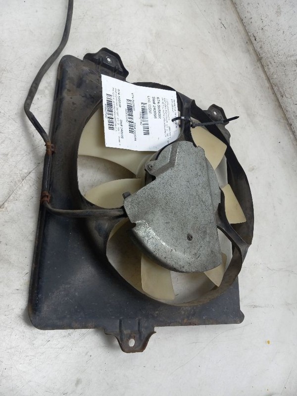 Passenger Right Radiator Fan Motor Fan Assembly Fits 01-05 RAV4