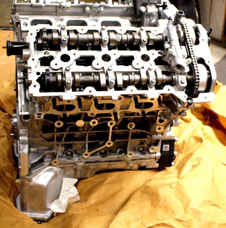 OEM Genesis G80 (3.8L) Engine 150G1-3LA0A Cylinder Head Damage