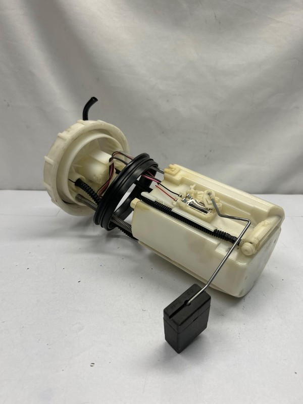2014 to 2020 Nissan Rogue fuel pump assembly vin K 2.5L korea built