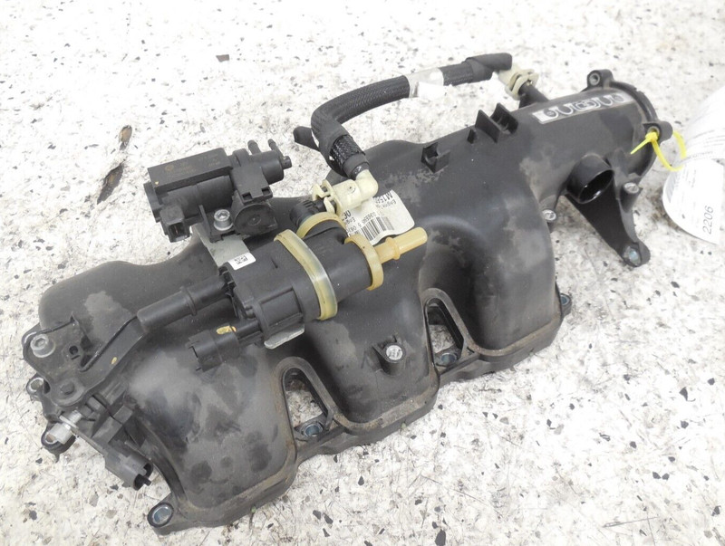 2017 17 Maserati Levante 3.0L AWD Intake Manifold OEM 06700346130