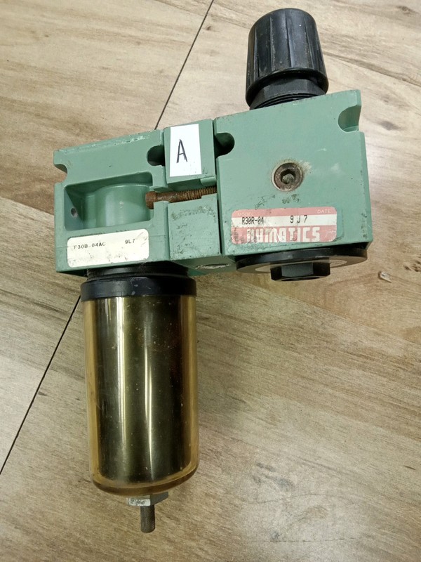 Numatics F30B-04AC / R30R-04 Pneumatic Regulator *Free Shipping *
