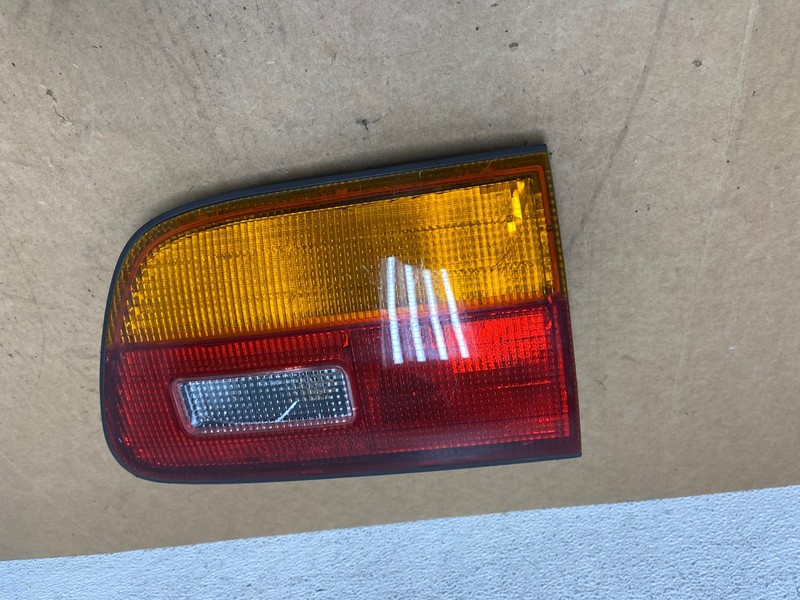 1998 1999 2000 Toyota Sienna Right Passenger Inner Tail light Oem AE3097 LK