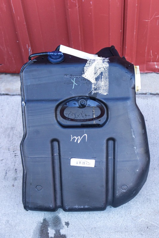 05-13 Chevrolet Corvette C6 RH Fuel Tank w/ Level Sensor And Lines OEM *USED*