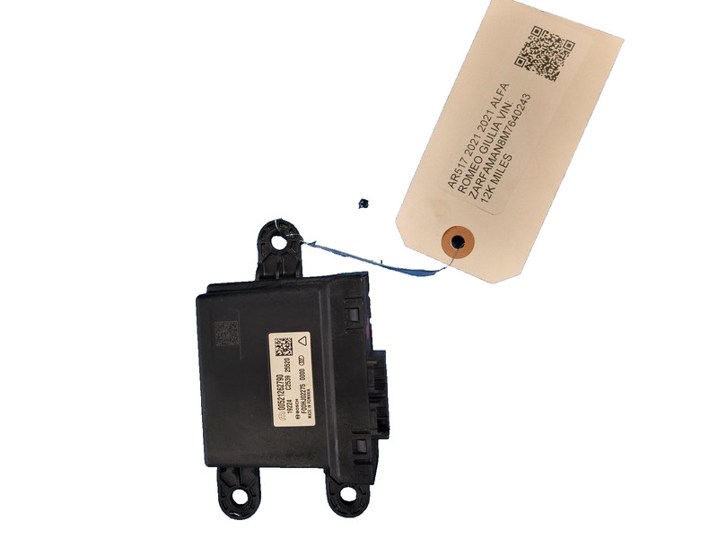 Used Oem Alfa Romeo Gateway Control Module 521262790 for 2017-21 Giulia 2.0L RWD