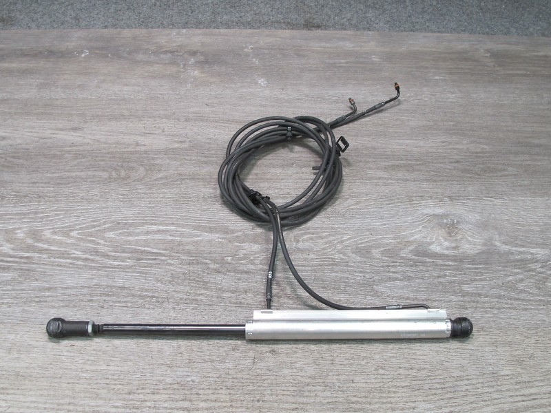 2012-2020 MERCEDES R172 SLK SLC CONVERTIBLE ROOF TOP LEFT TRUNK LID CYLINDER