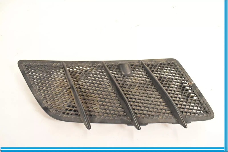 06-12 Mercedes X164 GL450 ML350 Front Right Side Hood Vent Grill 1648804405 OEM