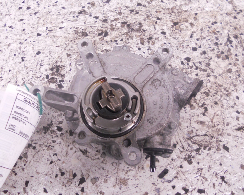 2016 16 Mercedes-Benz E350 Engine Vacuum Pump OEM 2762300265