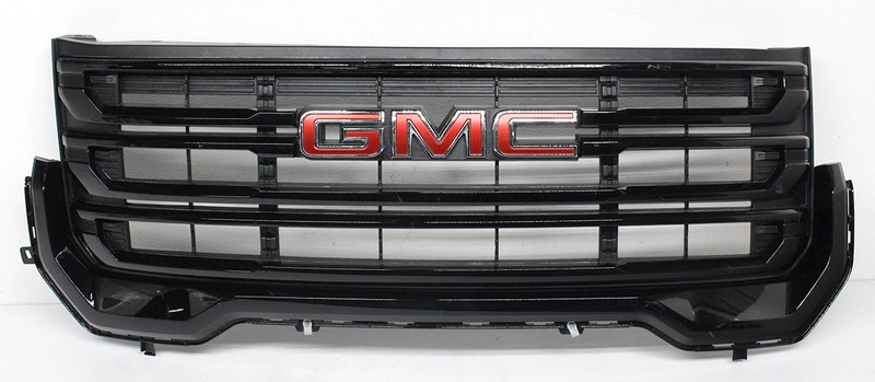OEM Grille For GMC Acadia SLT 84849520 Scratches, Minor Tab Missing, No Camera