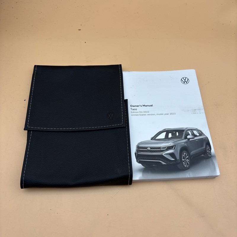 2022 Volkswagen TAOS OWNERS MANUAL S, SE, and SEL With case included