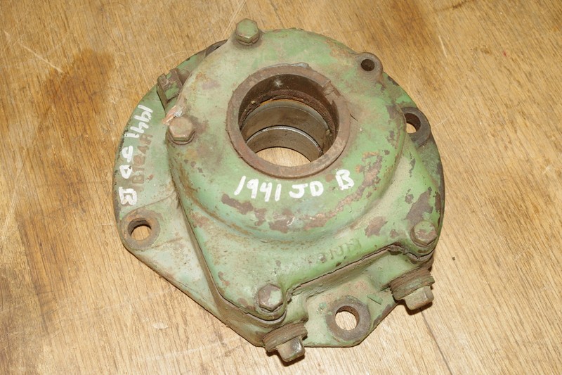 John Deere B124 JD-B Main Bearing Housing *FREE SHIPPING*
