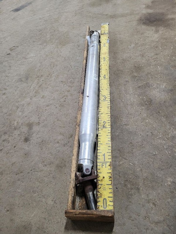 Rear Drive Shaft 4WD Mega Cab 4 Door 6.7L Fits 14-18 DODGE 2500 PICKUP 1786865