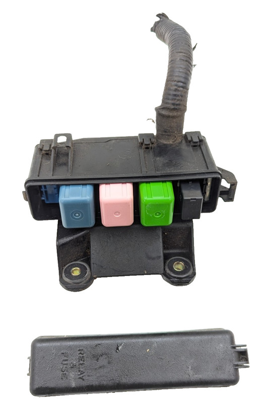 01-05 LEXUS GS430 GS300 UNDER HOOD FUSE RELAY BOX OEM