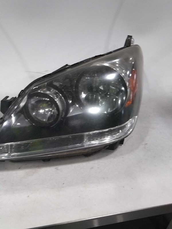 2006 Honda Odyssey Left Headlight Assembly Tan OEM 573959, 272K Miles