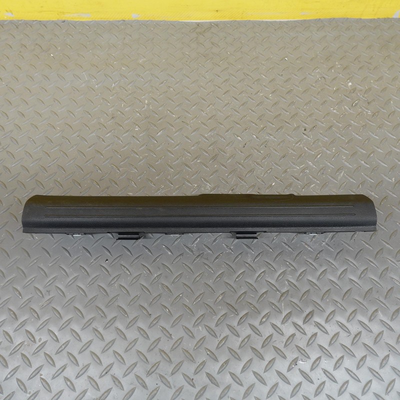 2023-2025 KIA SPORTAGE FRONT LEFT DOOR SILL INNER SCUFF PLATE TRIM PANEL OEM