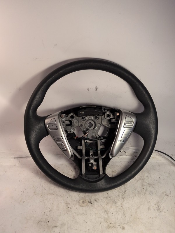 2016-2019 Nissan Versa Steering Wheel With Switches (M308)