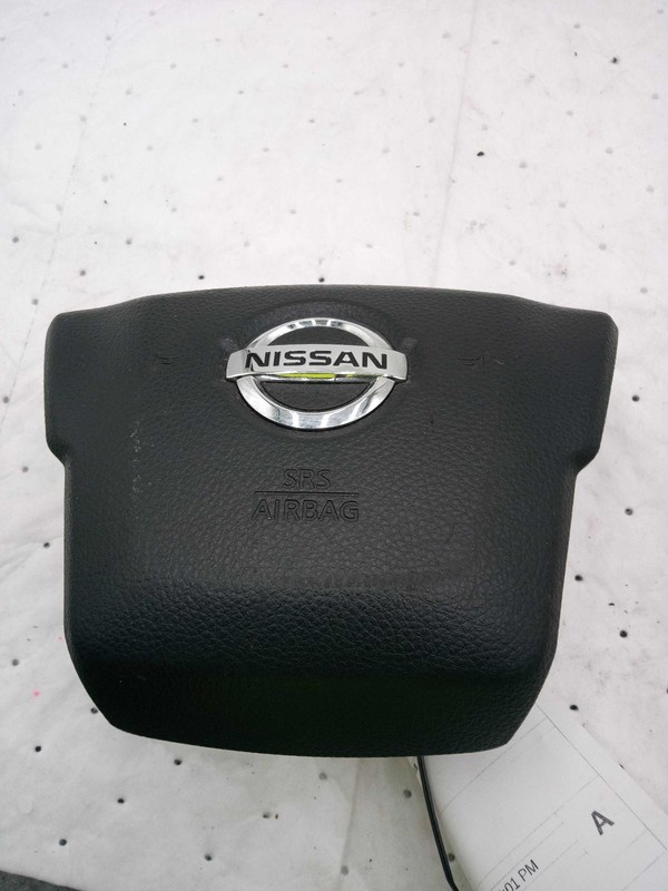 2018 Nissan Titan Steering Wheel Air Bag White 63-5949 79k Miles Used