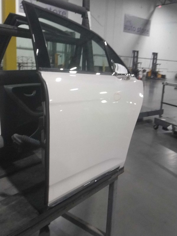 Lincoln Continental 2017 Left Rear Door WHITE 622020 9258