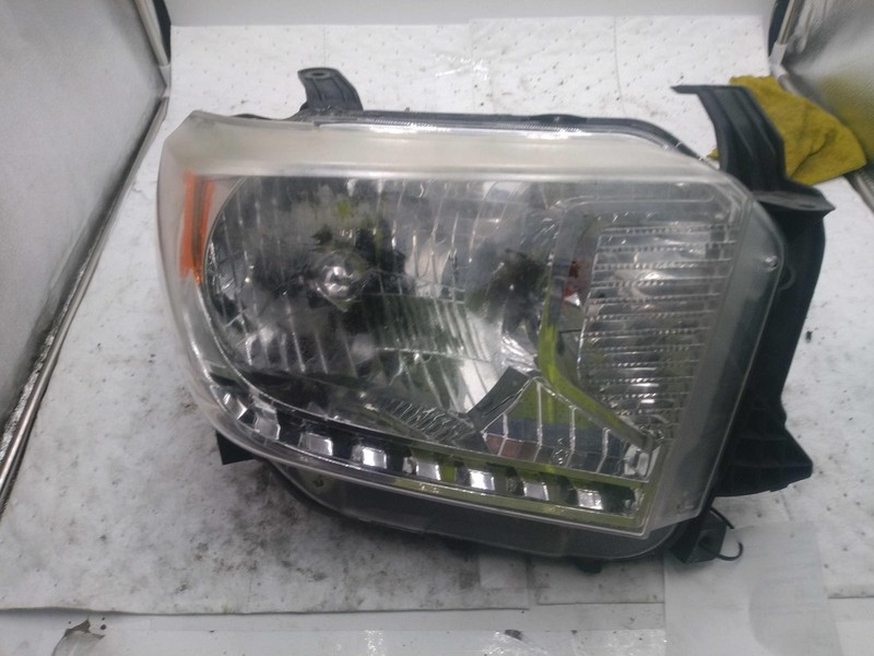2017 Toyota Tundra Right Headlight Assembly Black 113k Miles Used OEM Part