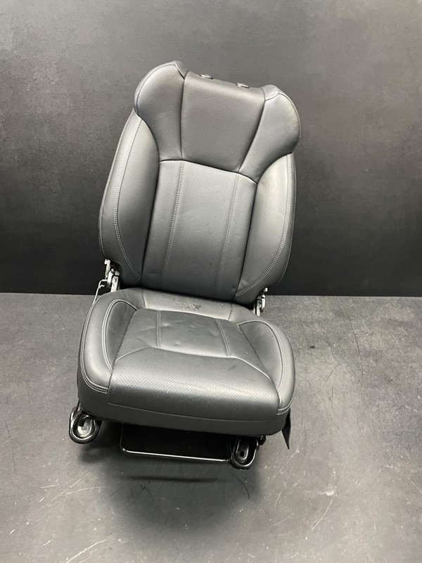 Front Right Seat Leather 2022 Subaru Forester 2019 2020 - 2023