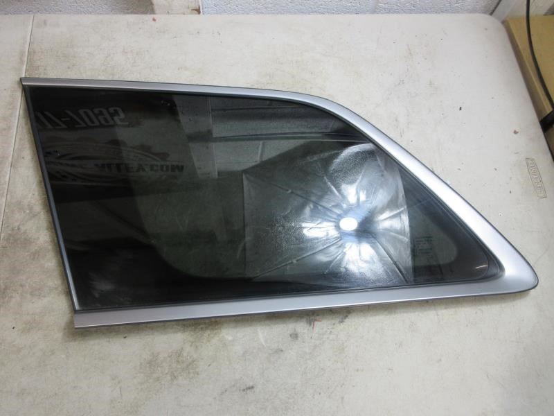 2017-2021 Jeep Grand Cherokee OEM Left Driver Side Quarter Glass 68277299