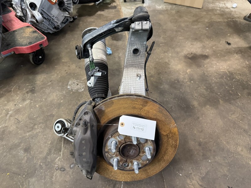 2012-2016 Tesla Model S Front Right Spindle Knuckle suspension Assembly N-11110